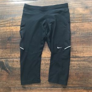 Cropped Nike Leggings